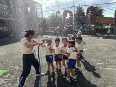 お水たくさん浴びましたー！🚿先生もびしょ濡れです！！💧