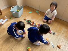 年少組さん仲良く遊んでいます🎶