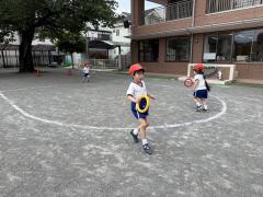 次のお友だちにバトンを上手に渡していました😎