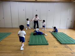 先生とタッチして自分の場所に戻ります！みんなとっても楽しそうでした🐿️🐰🐨