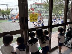 年長組さんの組体操見てました^_^「すごおおーい！」と言っていて可愛かったです🩷